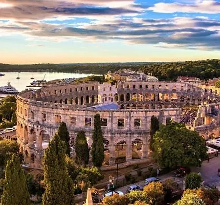 Central Apartments Pula