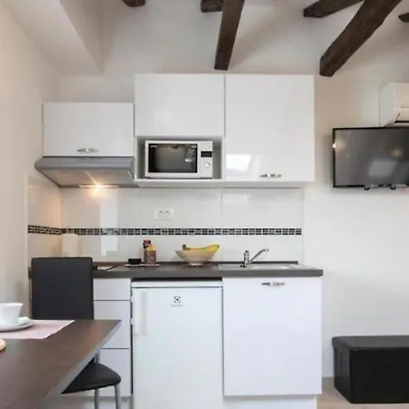 Central Apartments *