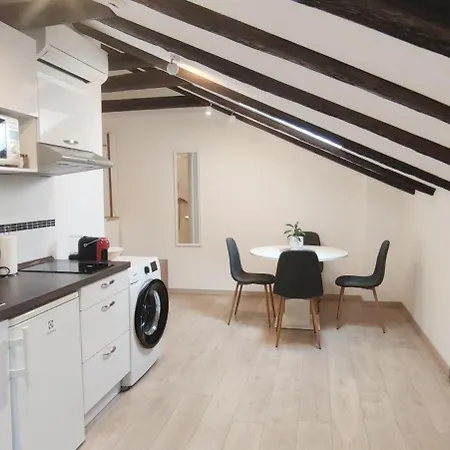 Daire Central Apartments Pula