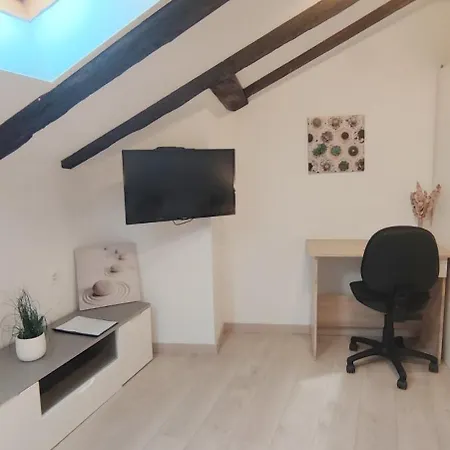 Central Apartments * Пула