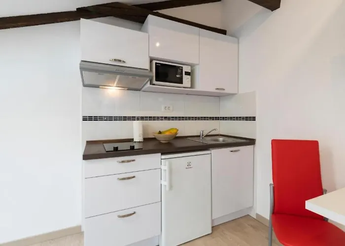 Central Apartments *